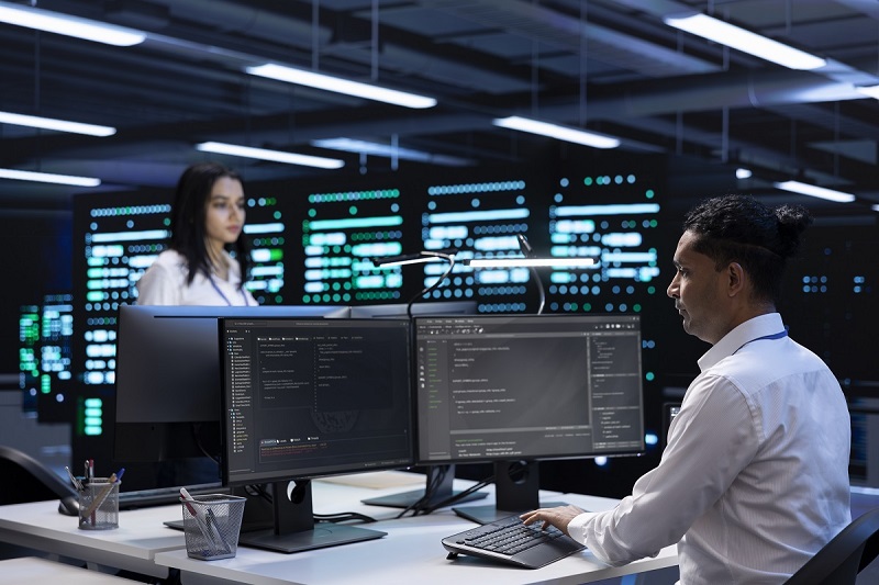 contratar-desarrollo-de-software-a-medida-contfiartec